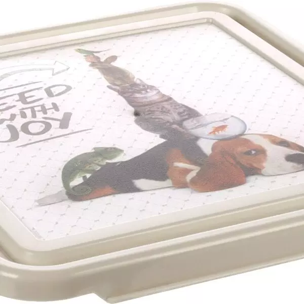 Flamingo Dillan   Vervangdeksel DEKSEL VOEDERTON DILLAN 9L Bescherm je hond tegen de hitte met het vervangdeksel Dillan Groen. Het is gemaakt van stevig kunststof en ideaal voor warme dagen. Laat je viervoeter in stijl van de zomer genieten.